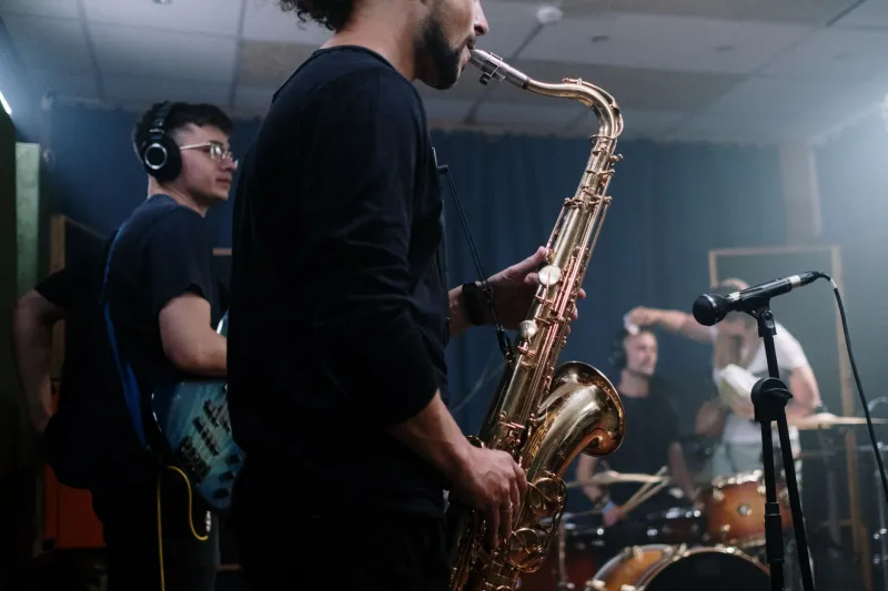 Too Many Cooks, One Ruined Song: How Over-Collaboration Is Quietly Killing Your Creative Vision